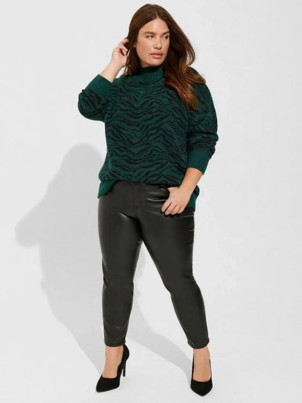 Torrid Perfect Skinny Faux Leather Mid Rise Pant‎ 16S